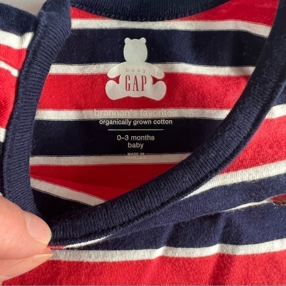 Set of Two Baby Gap Summer Onesies in Size 0-3 Months - Picture 3 of 12